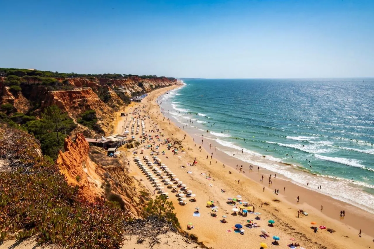 Scalabis Apartments Vilamoura Marina location
